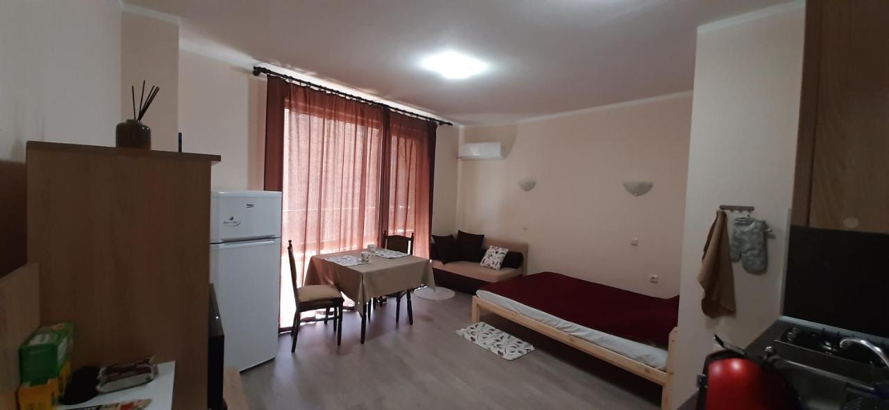 На Море В Сарафово Burgas Exterior foto
