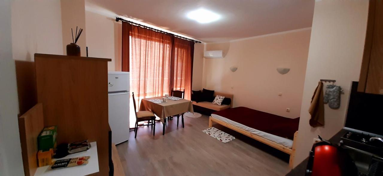 На Море В Сарафово Burgas Exterior foto